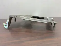 Mitsubishi Moottoritietokoneen Kiinnike OEM FBZ27931