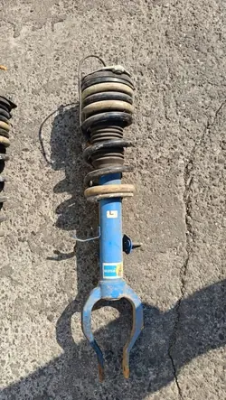 Amortisseur Avant Gauche OEM pour Nissan GT-R R35