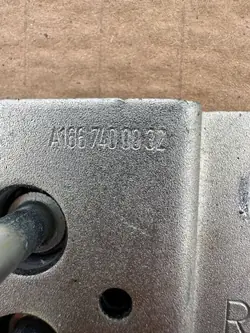 Verrou de coffre Mercedes W166 OEM A1667400032 - Occasion
