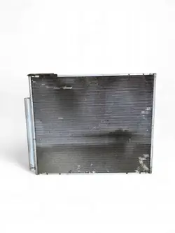 Condenseur AC UTO72784 pour Toyota Land Cruiser 2019