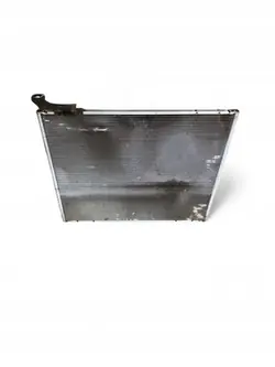 Condenseur AC UTO72784 pour Toyota Land Cruiser 2019