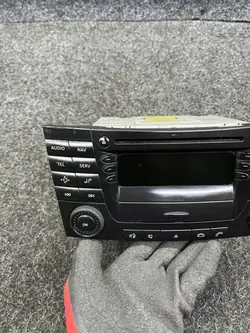 Käytetty Becker Radio CD Navi OEM A2118200979