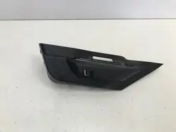 OEM 9835355680 Tavaratilan Hyllyn Kiinnike Opel Mokka Vasen Taka