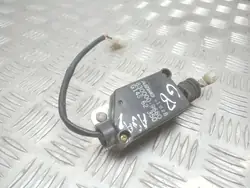 Mazda 626 1998 Tavaratilan lukon aktuaattori OEM 8300009660