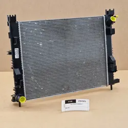 Vesijäähdytin OEM U9A&M Dacia/Renault-malleille