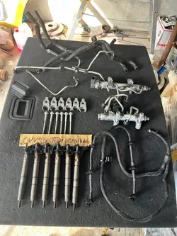 Iniettore AUDI VW PORSCHE 3.0 TDI OEM 059130277CH