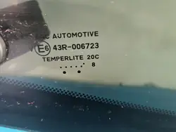 Vitre porte arrière droite OEM IMPRK1542873 Toyota Aygo