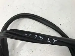 BMW X1 U11 2023 Dörrtätning OEM 9451508 Vänster bak