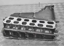 Gebrauchtes Ansaugrohr OEM 31033897 für Bentley