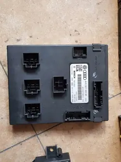 Audi A7 Ohjain OEM 4H0907063M - Käytetty