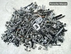 Ensemble de boulons Porsche MACAN 2015 OEM 281530
