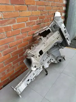 Jeep Cherokee KL 13-18 vasen takaosan sivupelti