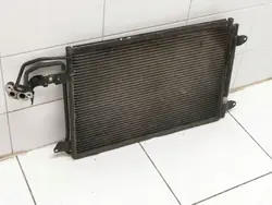 Condenseur A/C OEM 1K0820411 pour Audi A3 8P 1.6 MPI
