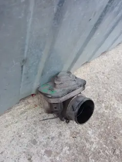 CHEROKEE KJ LIBERTY 2.8 CRD Drossel 39002015F