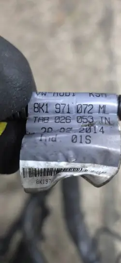Audi A4 B8 2.0 TDI Moottorikaapeli OEM 8K1971072ML