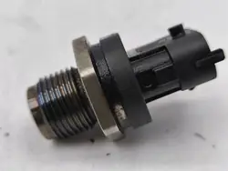 Sensor presión combustible OEM 0281002952 Volvo XC60