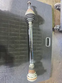 Höger framaxel 5Q0407272DQ Audi A3 8V S3 VW Golf VII