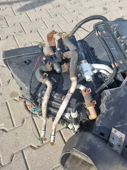Calentador RENAULT MAGNUM DXI LIFT VEGA - Pieza OEM Usada