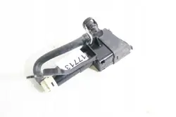 Boquilla lavafaros izquierda OEM UZ17713 Mazda CX7