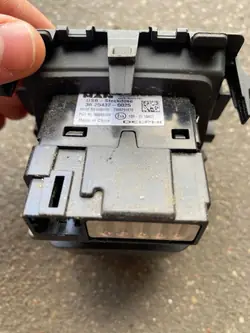 Prise USB de panneau OEM 36.25432-0025 pour MAN TGX