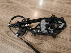 Serrure de porte avant droite Opel Astra 5 13597530