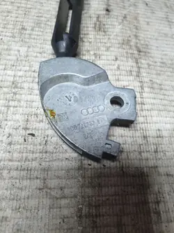 Câble d'accélérateur VW Golf IV OEM 8D0721757B - Occasion