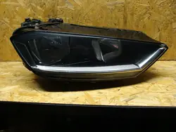 VW GOLF SPORTSVAN Farol Direito 517941006C