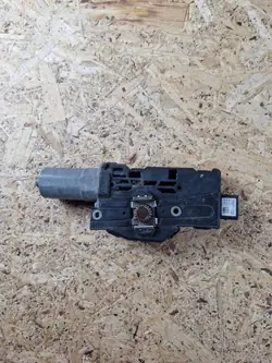 Moteur de toit ouvrant avant OEM 1763297A Peugeot 3008 II