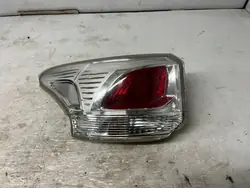 Luz trasera izquierda Mitsubishi Outlander III LED 8330B101