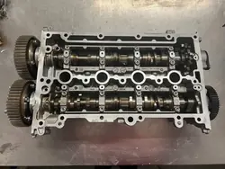 OEM 04E103473DC Couvre-arbres à cames VW Golf VII