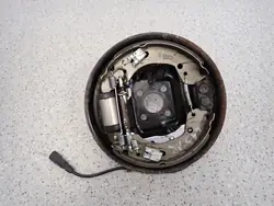 Nissan OE Bremsankerplatte hinten rechts für Micra K13
