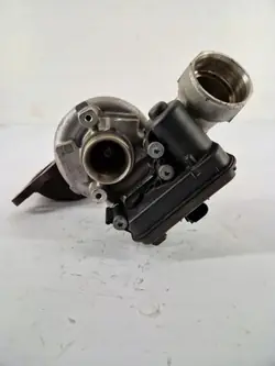 Turbo VW Passat B8 1.4L Diesel 110kW OEM 04E145715F
