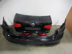 VW Jetta 5C Takaosan Kokonaisuus Takaluukku OEM 5c0