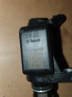 Öljynpainoanturi-Venttiili OEM 04E906455S VW T-Roc