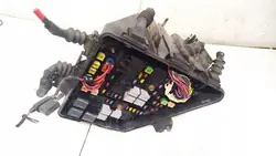 Cadillac SRX Caixa de fusíveis 2005 4.6L USED 12177234