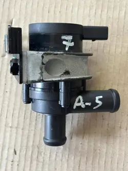 Vattenpump Seat Leon II 05-12 1.2FSI VW Audi Skoda 1K0965561L