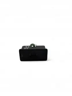 Porsche 911 991 USB-pistorasia OEM 9P1035222B