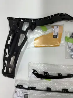 Garniture de pare-chocs arrière OEM A2068856303 Mercedes Classe C