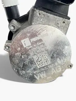 Pompe à eau VW Touareg III OEM 4M0965567B - Occasion