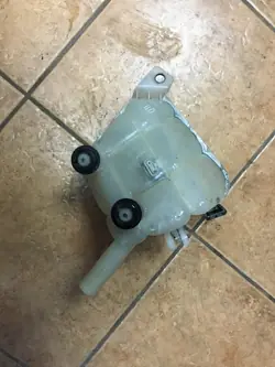 Depósito nivelador Mercedes GLE W166 OEM A1665000049