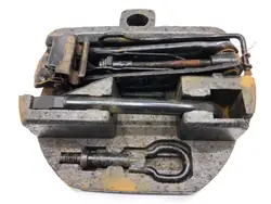 Kit de herramientas OEM LORK-43-28235 para Ford Fiesta MK7