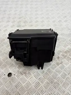Caja de fusibles OEM 243503708R para Renault Trafic III 14-21
