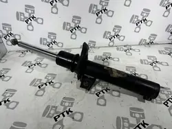 VW CC 35 Främre Gasstötdämpare