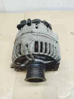 Vaihtovirtageneraattori Volkswagen OE 037903025M