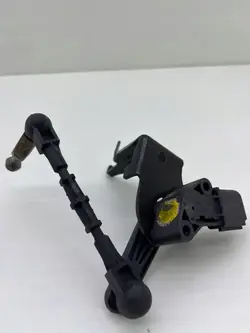 Sensor de nível AUDI A4 B9 4M0907504A