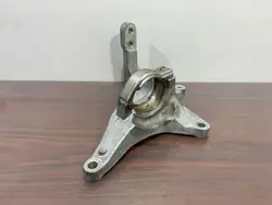 Mitsubishi FBZ28132 lagerstödbracket