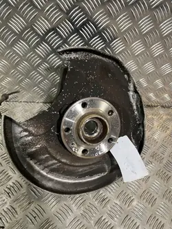 UTO63819 Moyeu de roue arrière pour Volvo XC90 2018