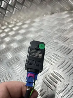 USB-pistorasia OEM 98638237ZD Opel Frontera C:lle
