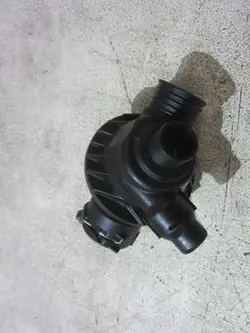 BMW OEM 7598865 Termostaatin Kotelo X5 F15 F16:lle
