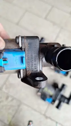 Solénoïde de pompe à eau Renault Dacia
